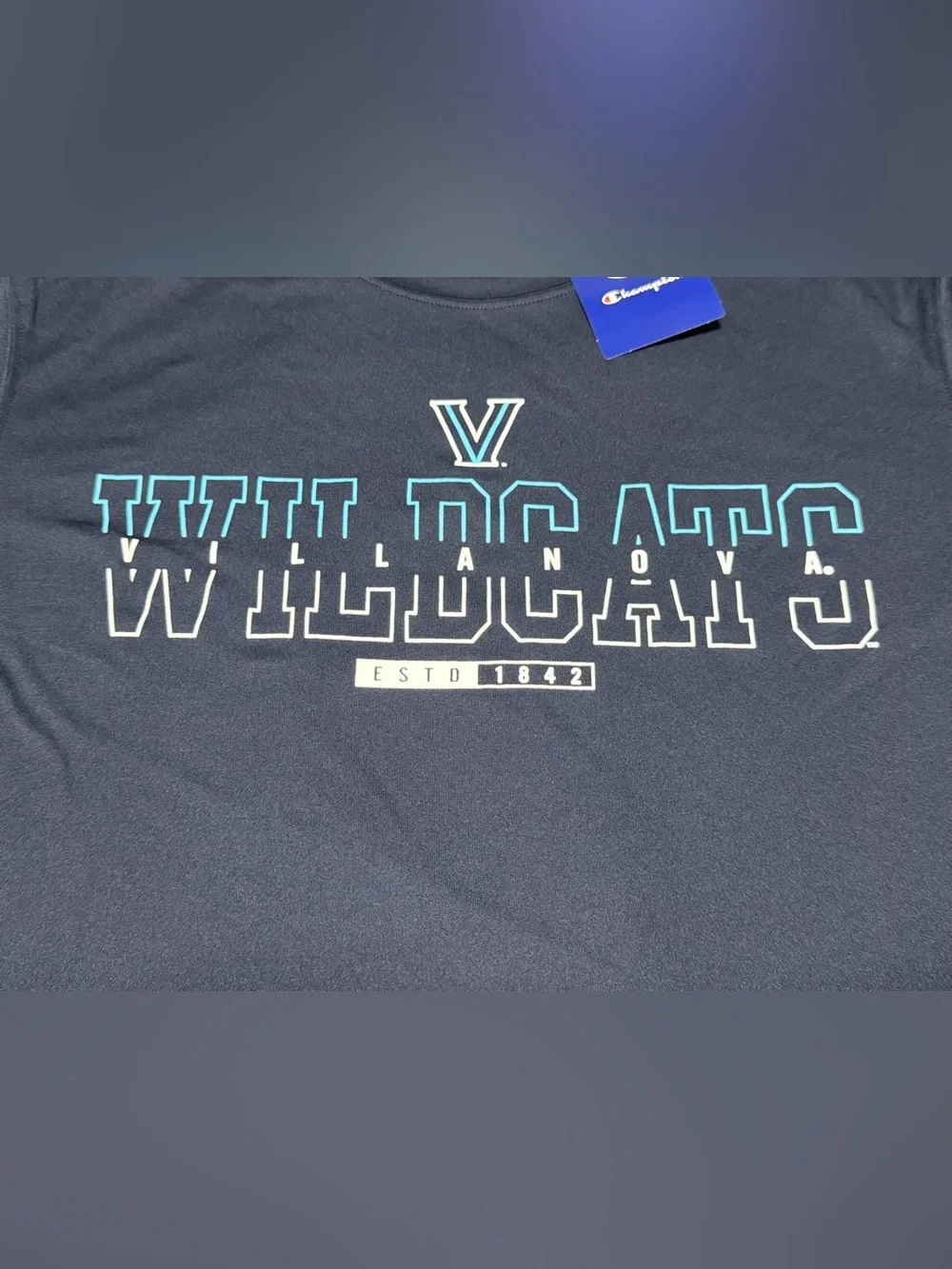 Champion Brand Villanova Wildcats NWT Men's Large Stretch T-Shirt blue